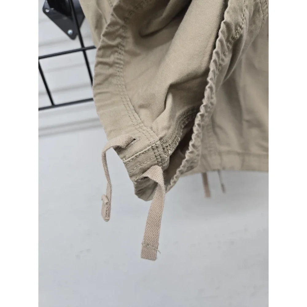 Levis Men's Khaki Cargo Shorts W/Double Side Pockets,‎ Bottom Strings, Size 38